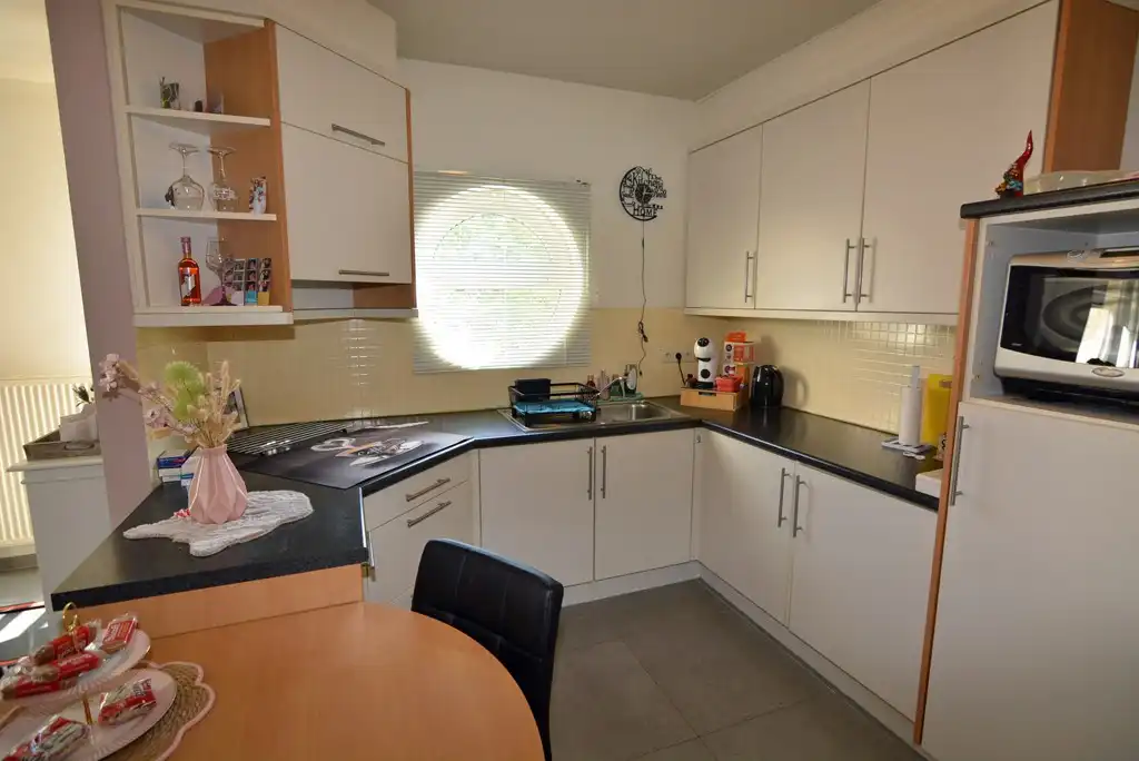 Appartement (104 m²) met 2 slpks, garage en kelderberging. foto 6