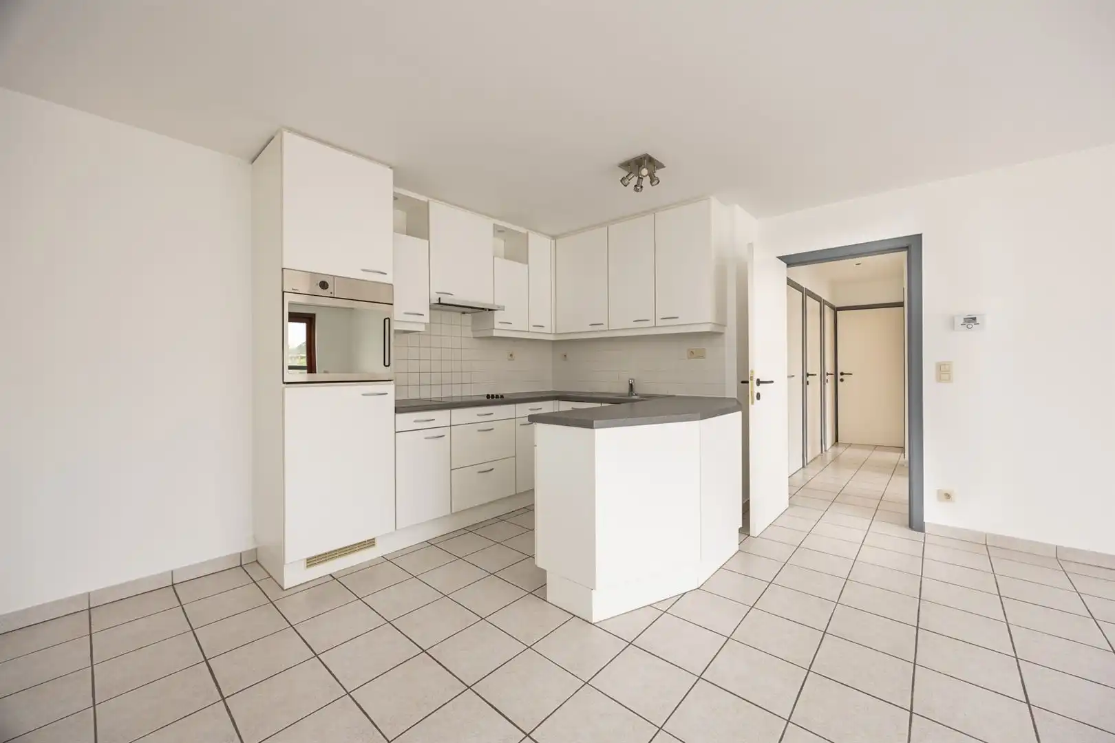 Zonnig appartement ca. 72m2 met 2 SLK en riant terras  foto 4