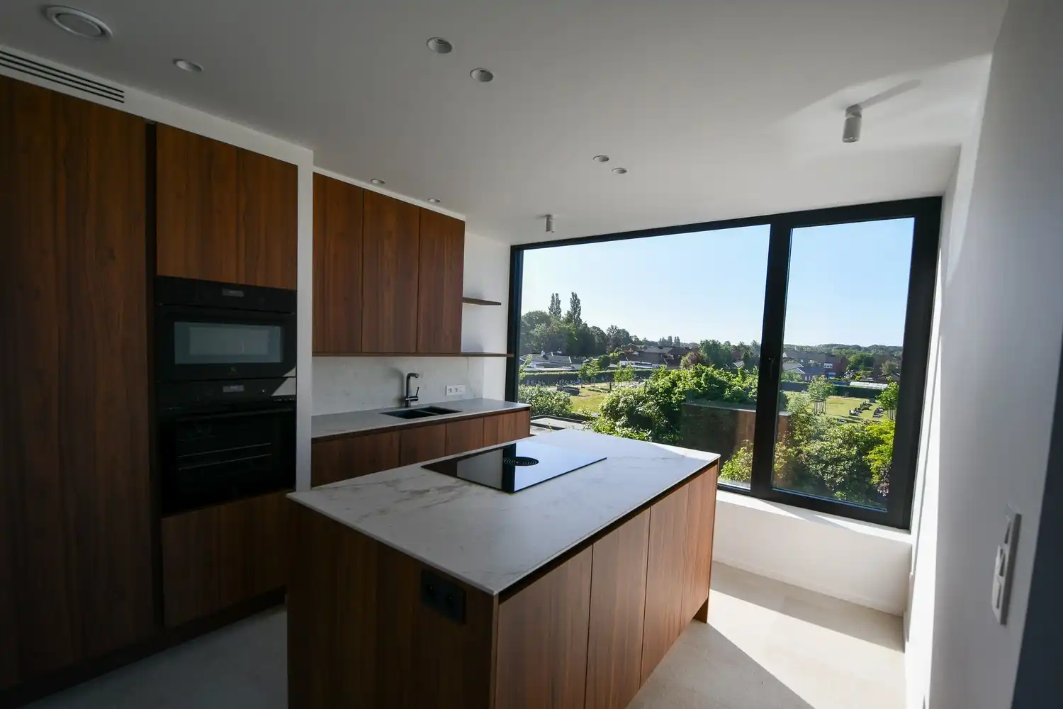 Prachtig dakappartement met hoogstaande afwerkingsgraad foto 3