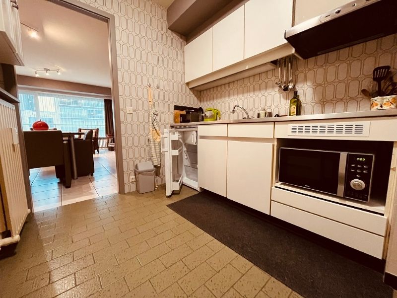 Gerenoveerde ruime studio met zuidgericht terras foto 9