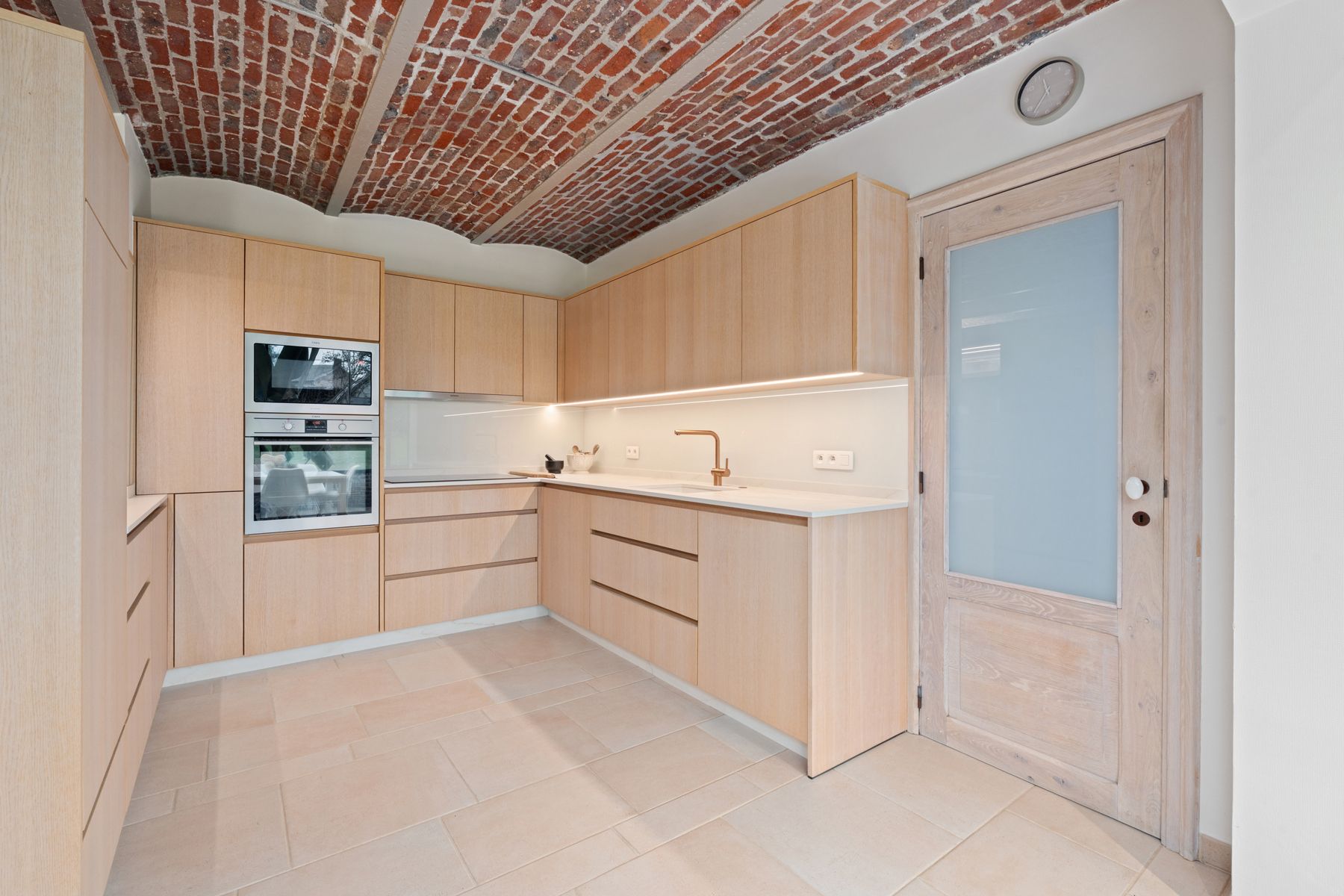 Exclusieve gerenoveerde hoeve in Schepdaal – landelijke luxe met centrale ligging foto 8