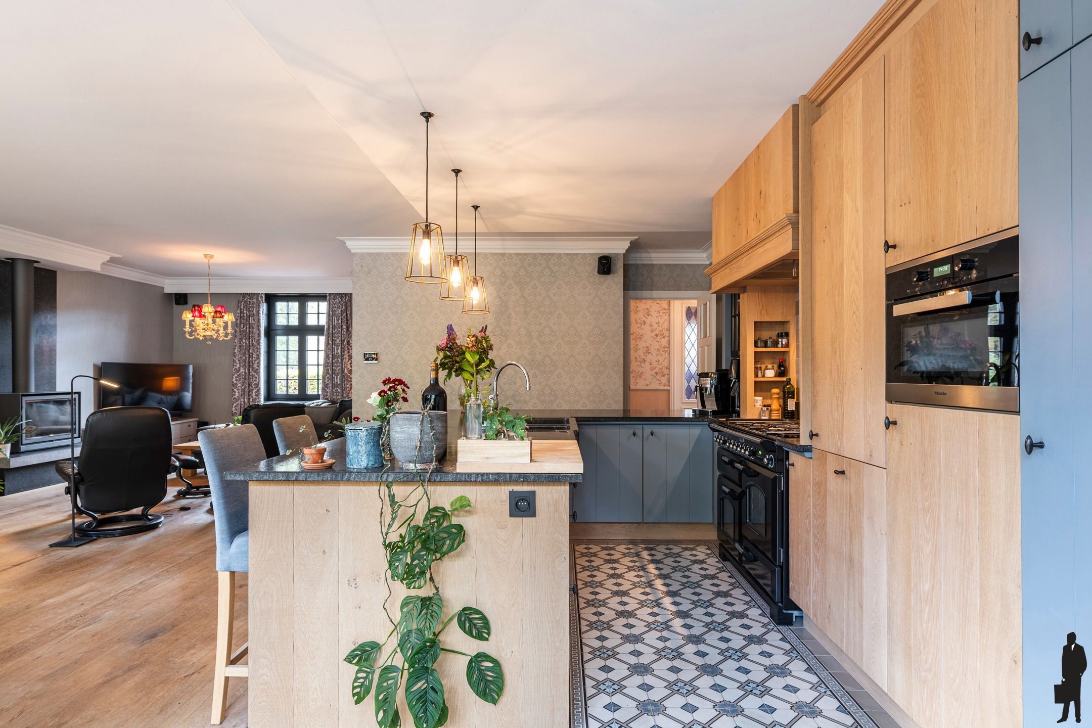 Luxevilla met zwembad, poolhouse, werkhuis en bos in Geel foto 4