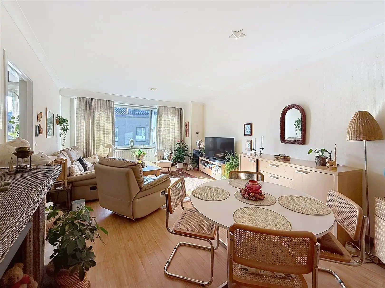 Opbrengsteigendom van 6 APP en handelspand foto 6