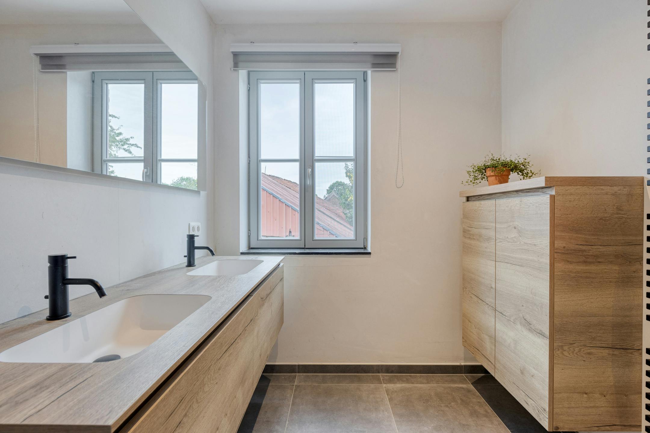 Recente halfopen woning te koop in Rozebeke (Zwalm) foto 9