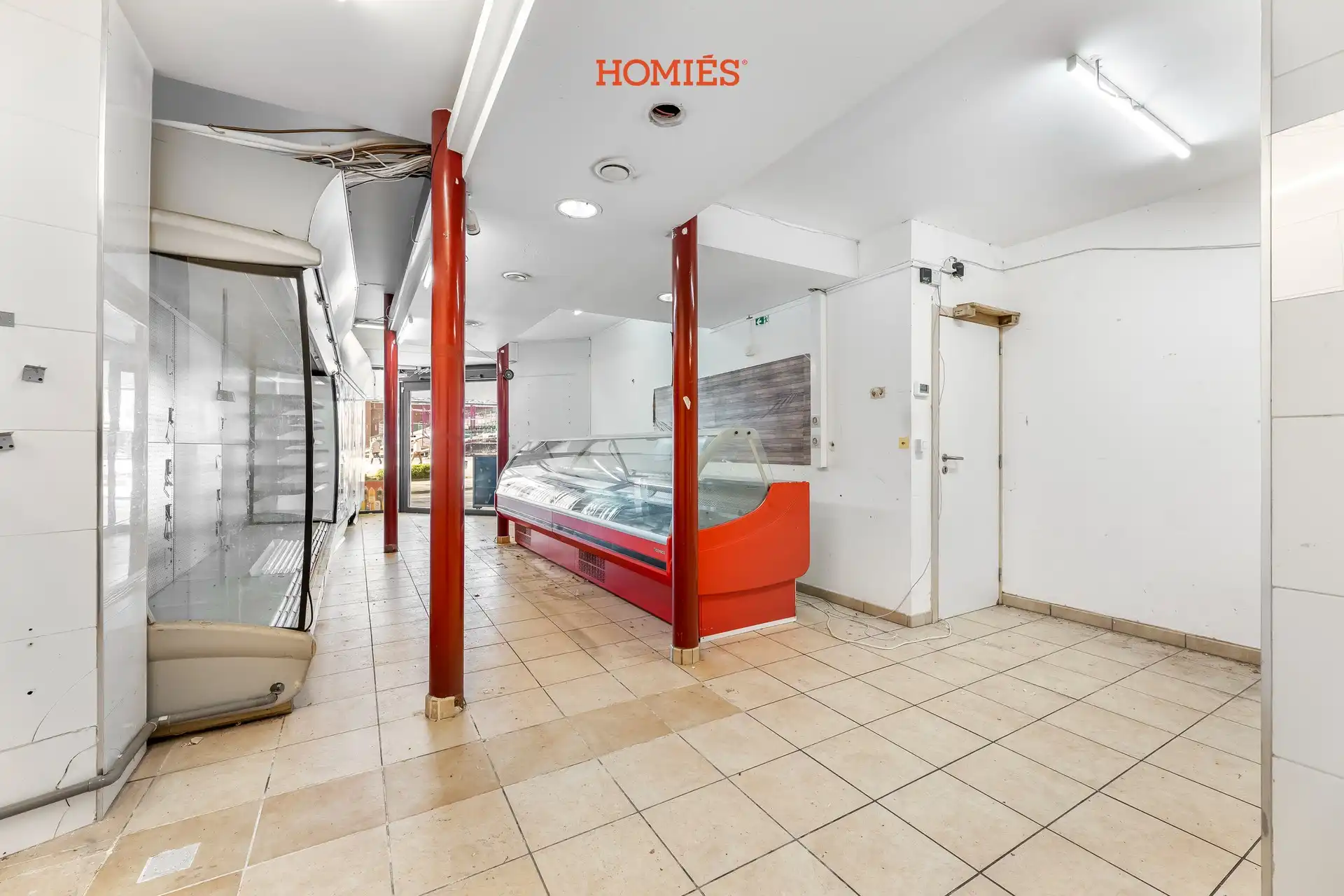 Te renoveren handelspand op toplocatie foto 3