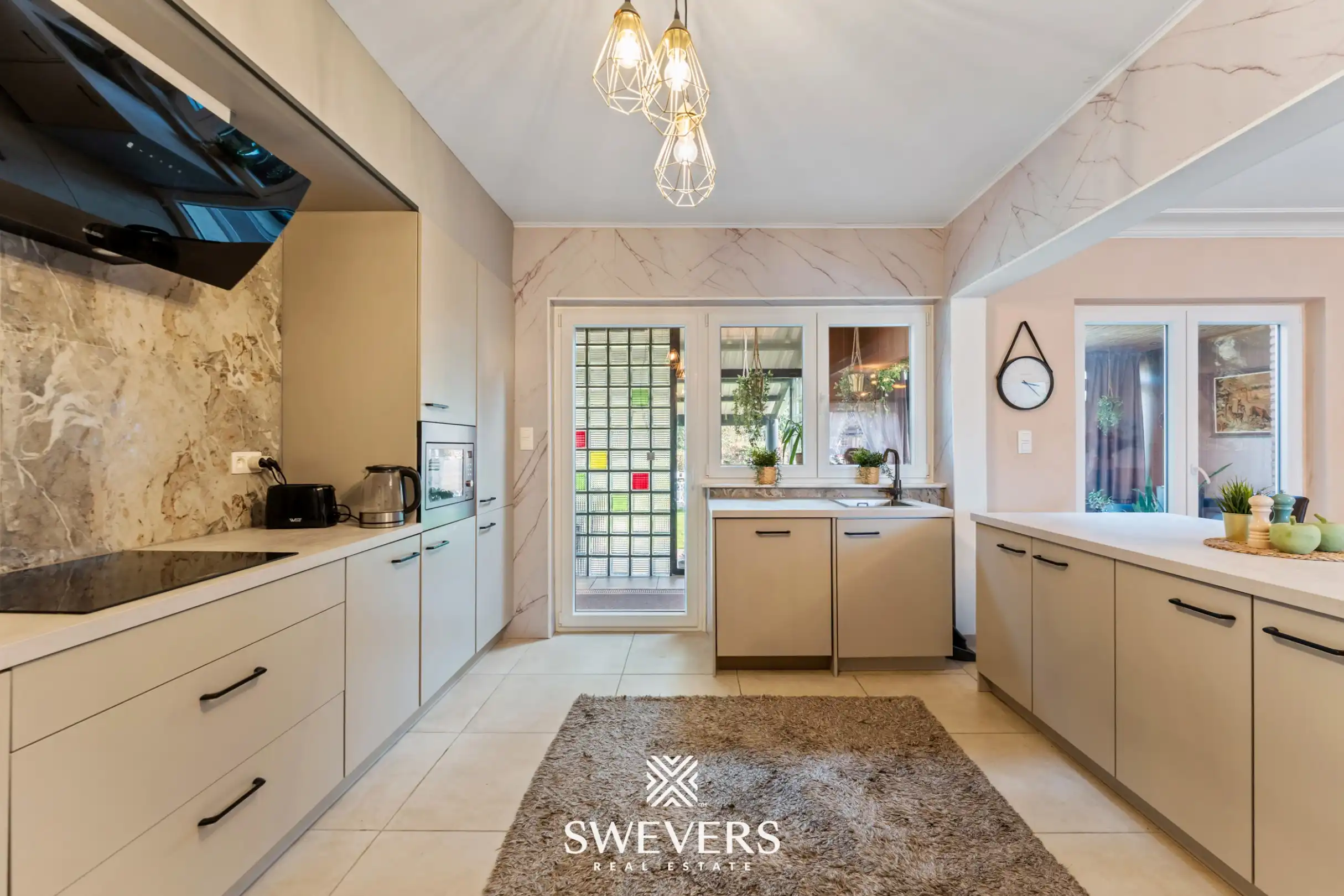 Instapklare, energiezuinige gezinswoning met 5 slaapkamers in rustige buurt van Alken foto 11