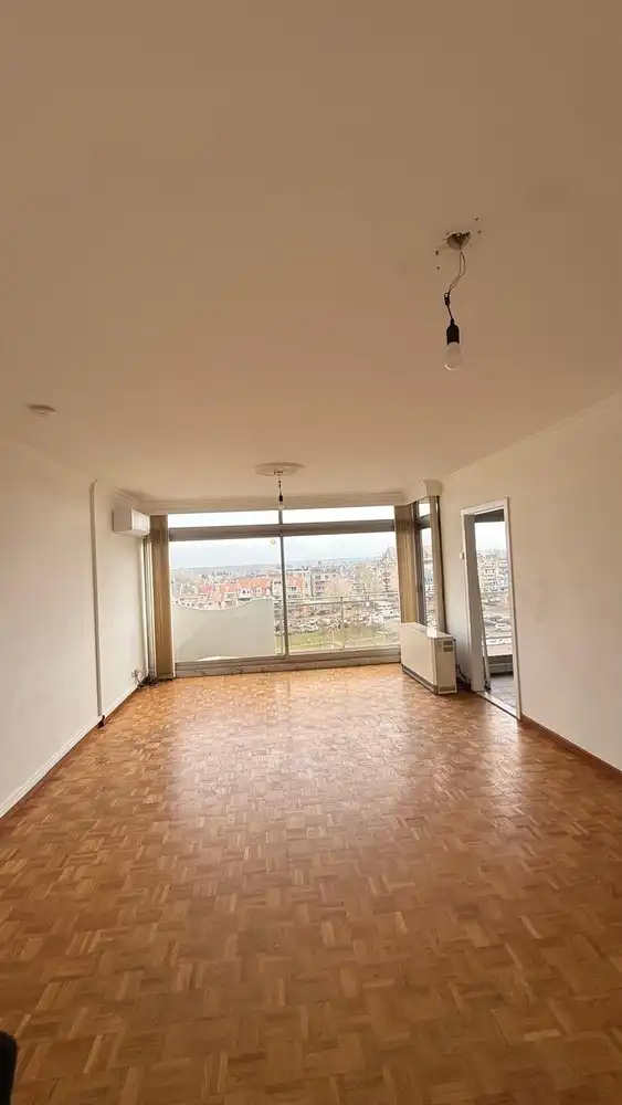 Appartement met twee slaapkamers en terras te huur aan het Molenweideplein te Lanaken foto 6