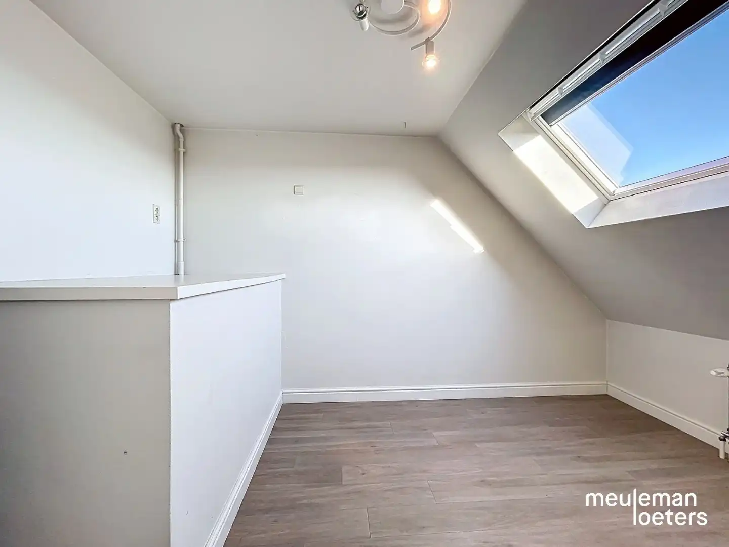 Ruim duplex appartement met garagebox foto 13
