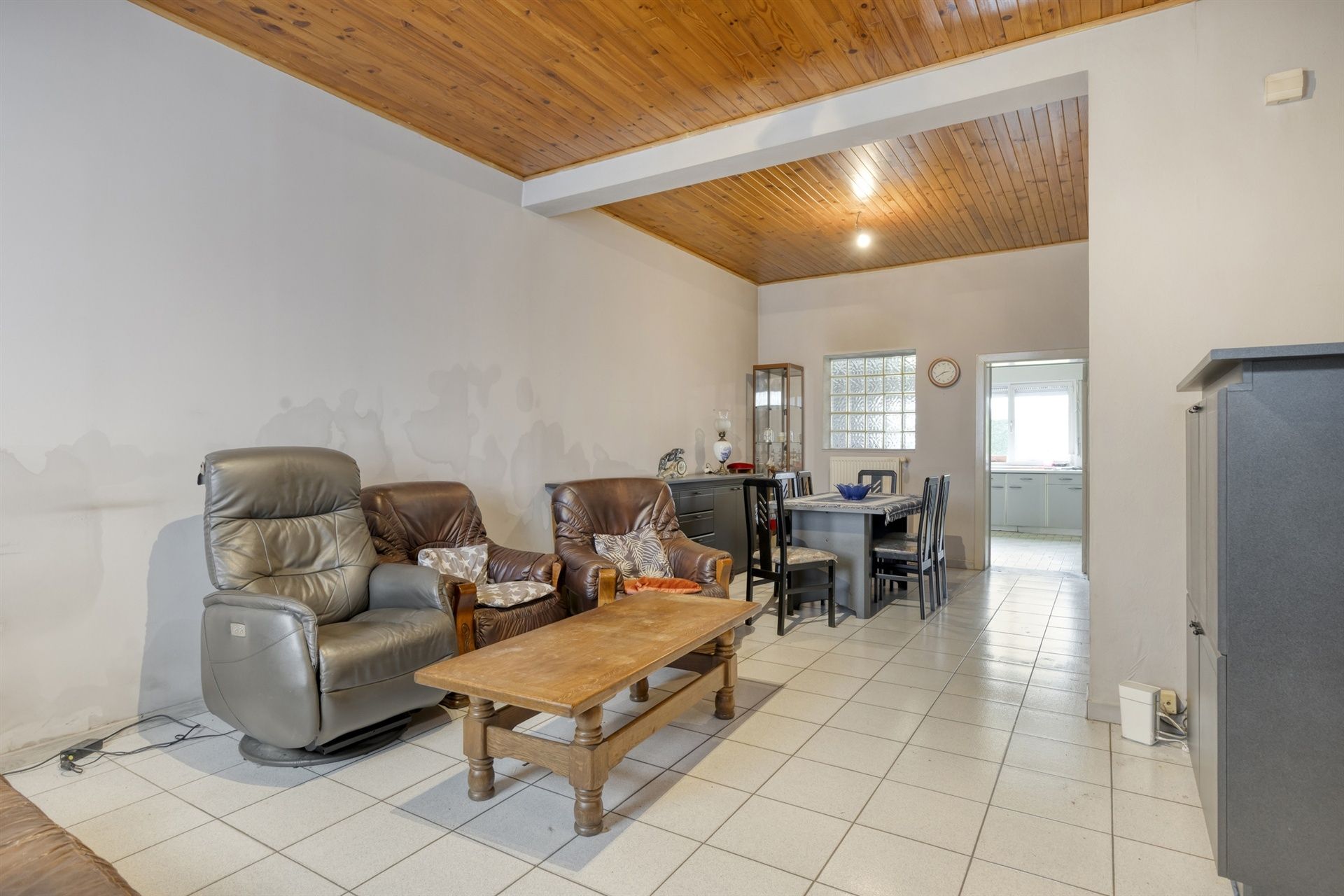 ONDER COMPROMIS! Landelijk zicht achter deze te renoveren woning  foto 4