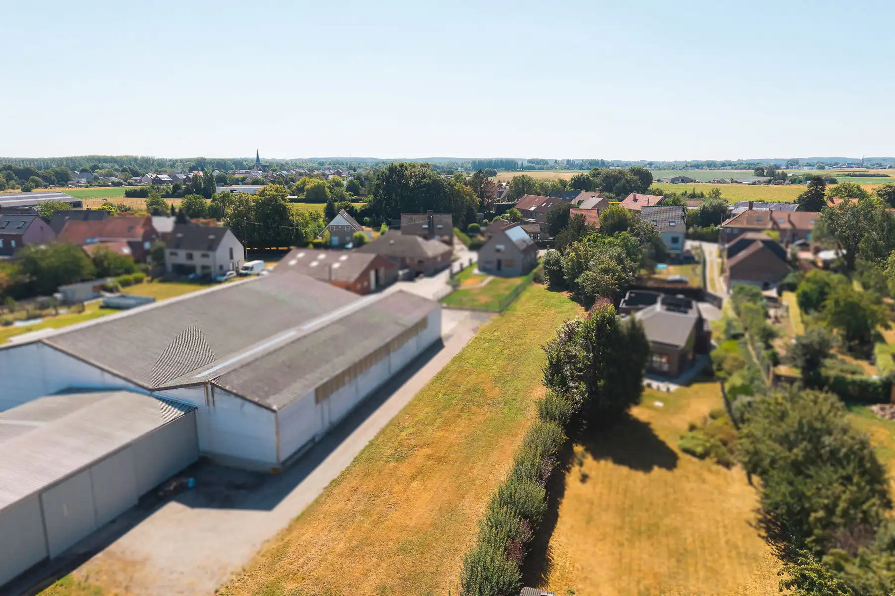 Charmante open bebouwing met fantastische tuin op toplocatie foto 30