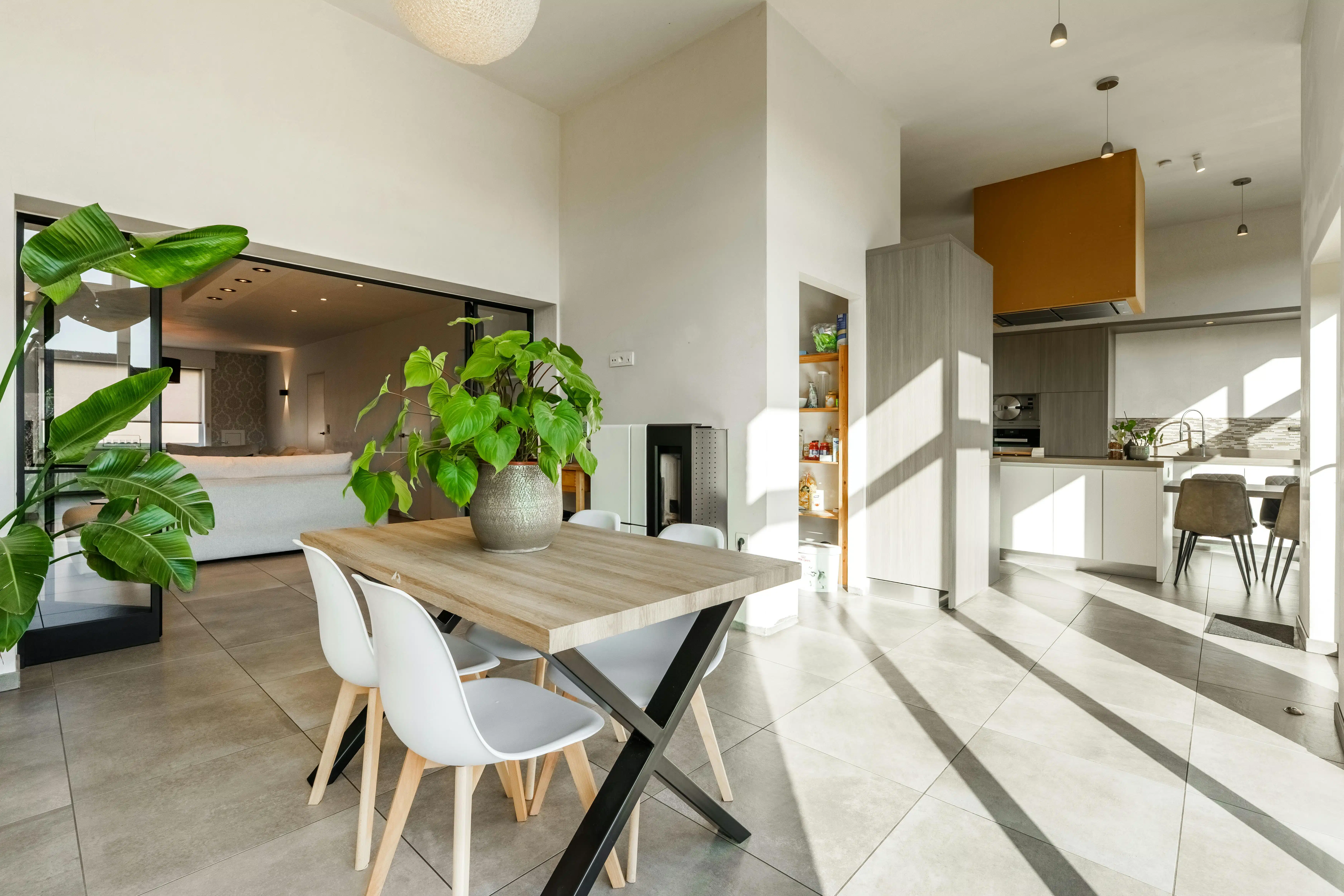 Kwalitatief huis te koop met 5 slaapkamers en garage in Ieper  foto 8