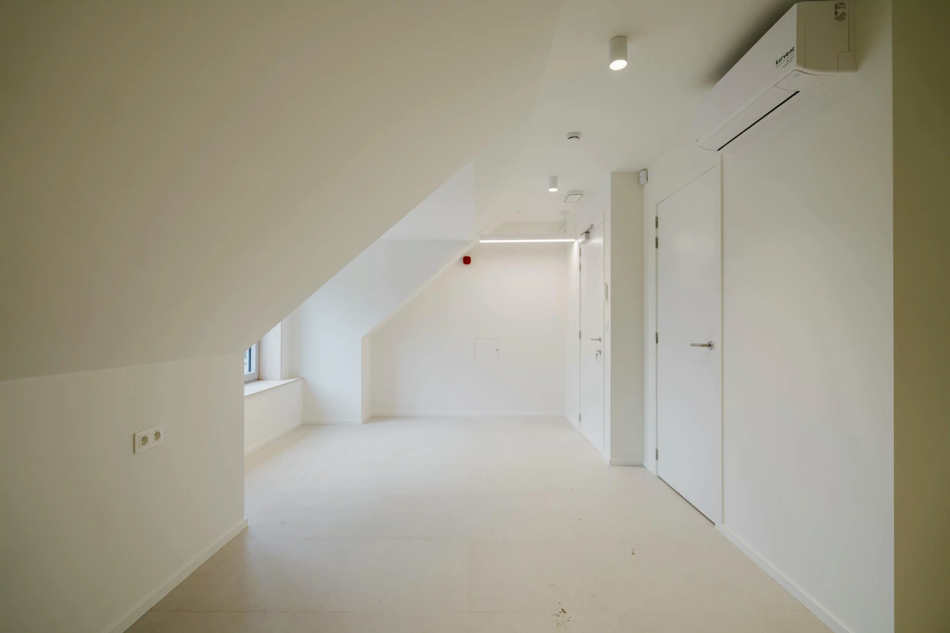 Opbrengsteigendom te koop te Kortrijk – nieuwbouw in één geheel foto 7