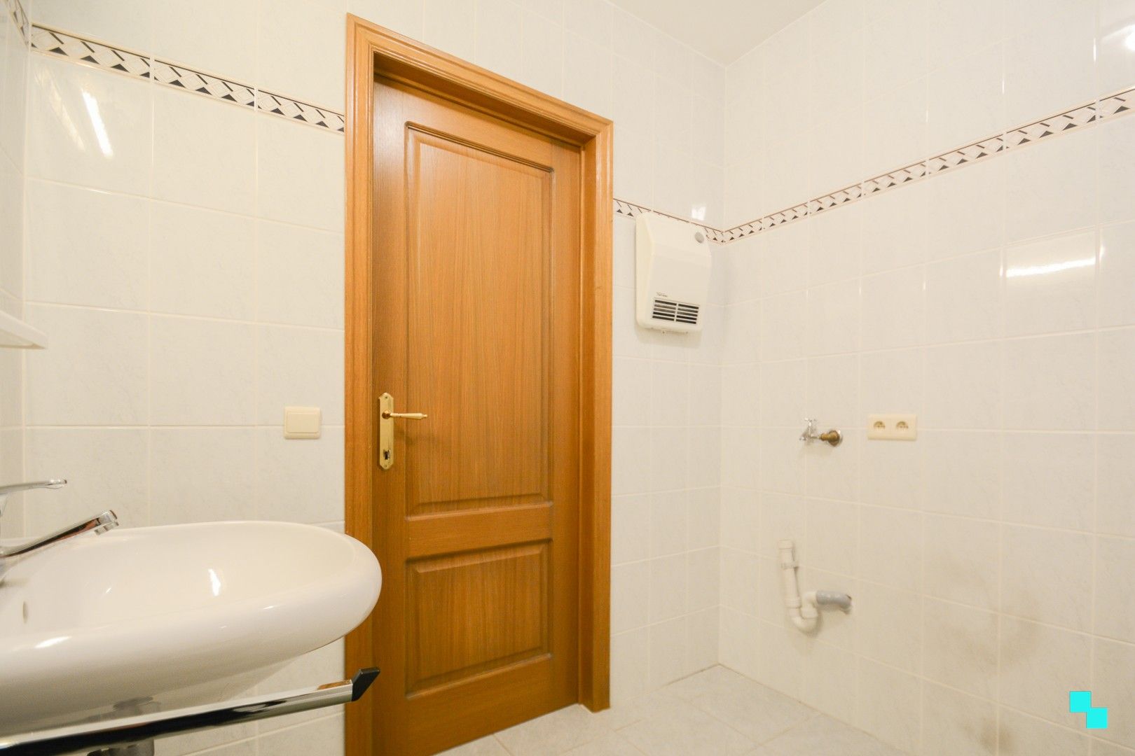 Centraal gelegen instapklaar appartement met groenzicht te Izegem foto 14