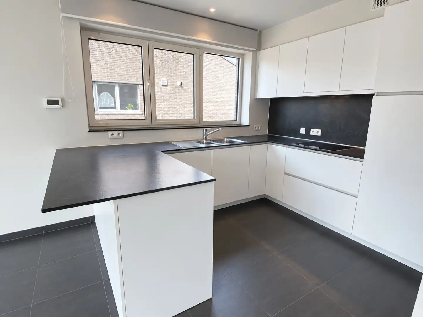 Energiezuinig appartement met twee slaapkamers te huur in Evergem foto 6