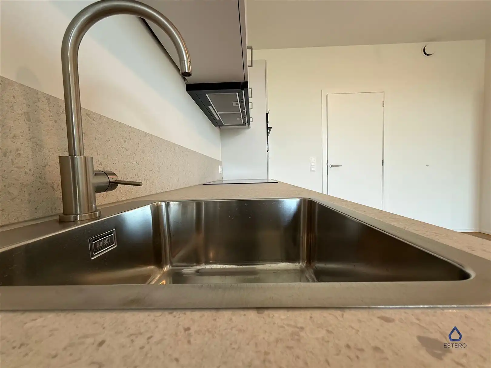 Nieuwbouwappartement met ruim terras op een topligging foto 14