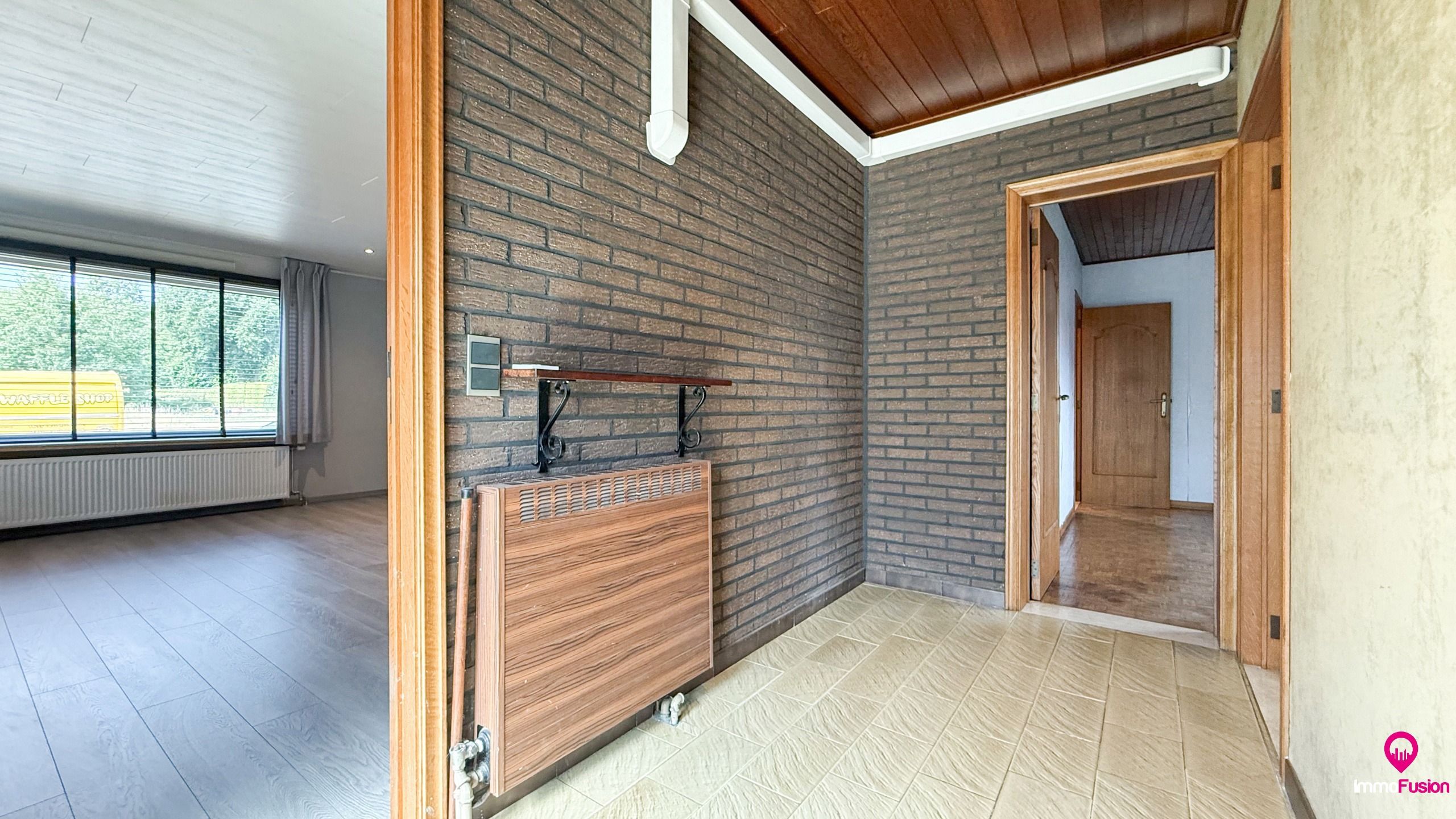 Instapklare gezinswoning met 4 slpks en mooie verzorgde tuin foto 9