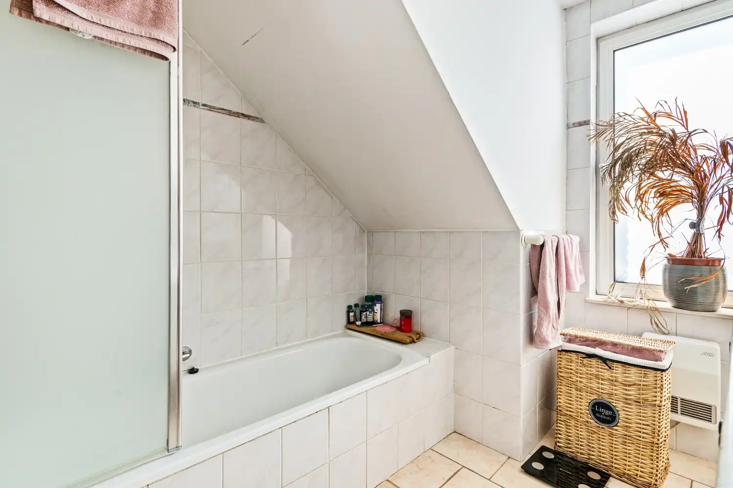 Dakappartement met twee slaapkamers en ruim terras (27m²) in het centrum van Broechem! foto 16