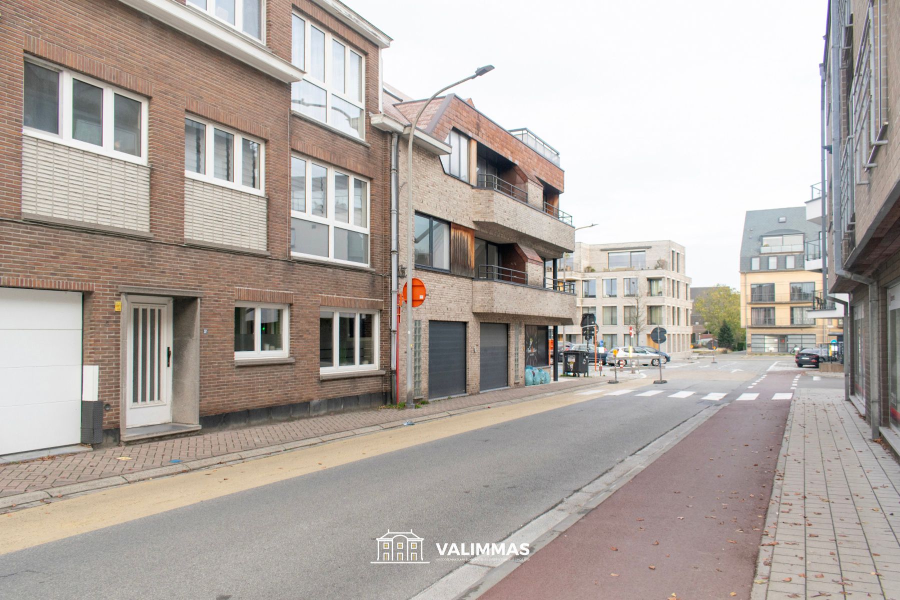 Welgelegen gelijkvloersappartement met groot terras en tuin foto 2