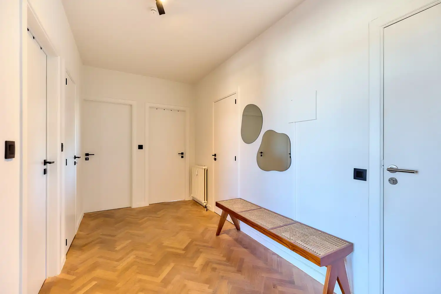 Hoogwaardig gerenoveerd en bijzonder elegant appartement met terras langs de Leie en panoramisch zicht over de stad Gent foto 22