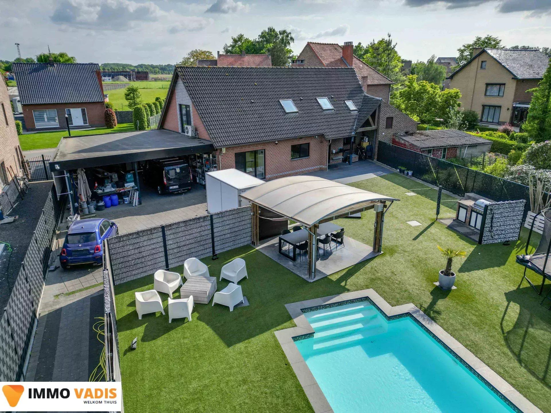 Luxueuze villawoning met zwembad! foto {{pictureIndex}}