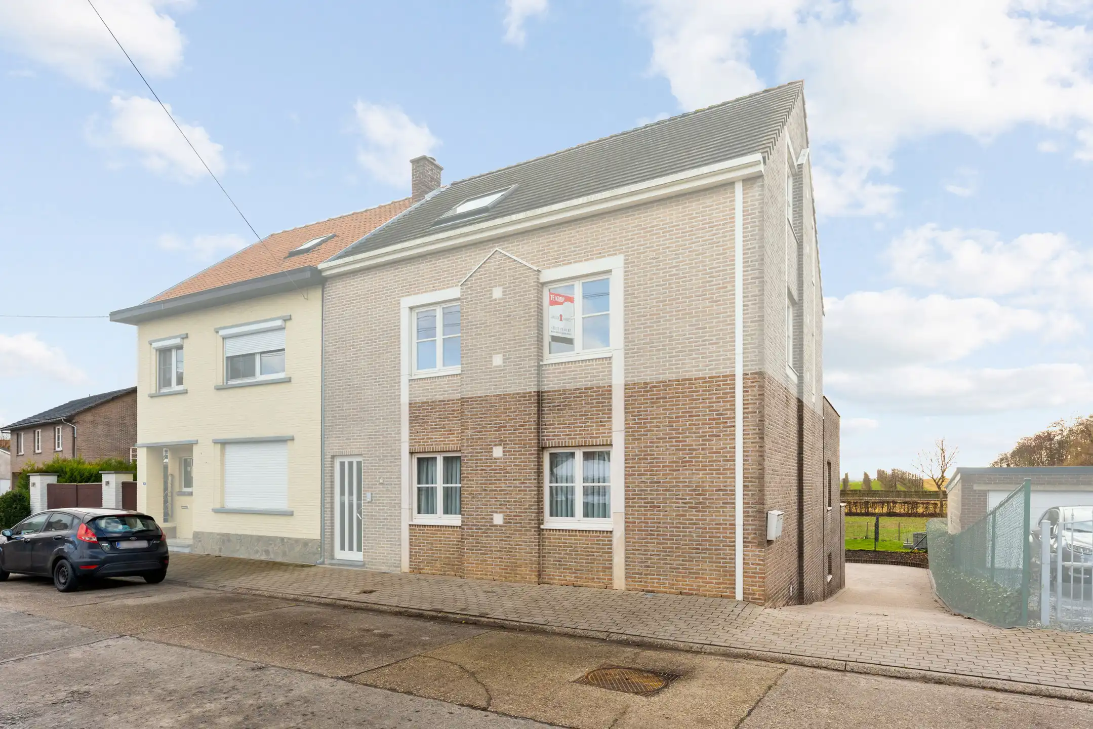 Gelijkvloersapp. met ruime garage te Heukelom foto {{pictureIndex}}