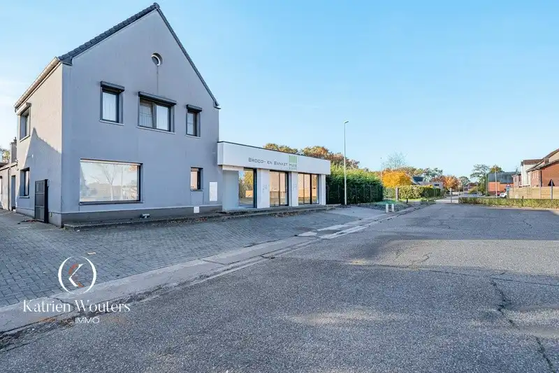 Gebouw voor gemengd gebruik met veel potentieel foto 43
