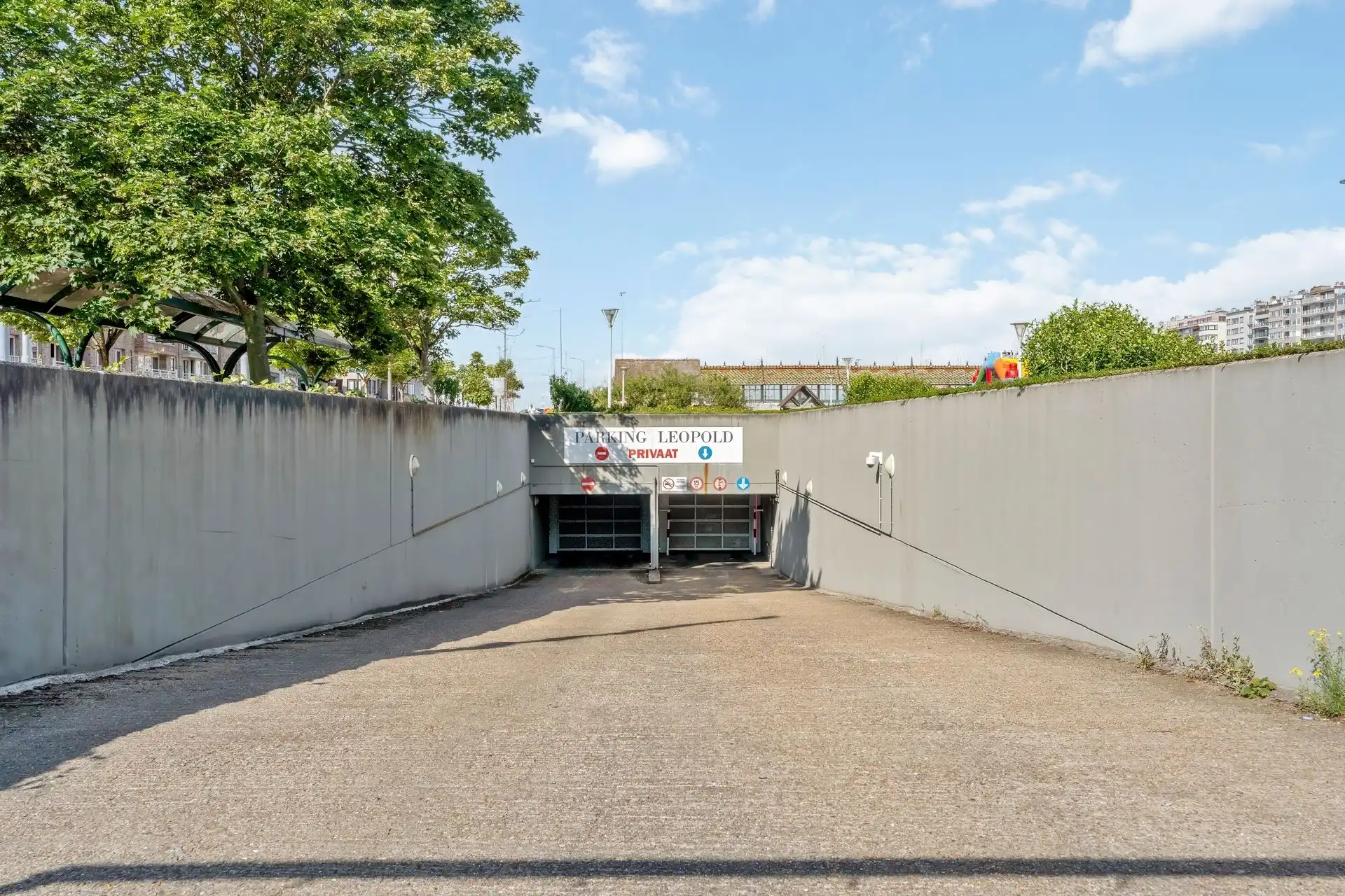 Garage te koop de Smet de Naeyerlaan +2 - 8370 BLANKENBERGE