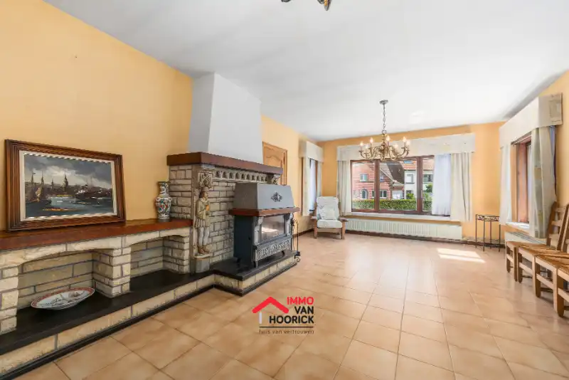 Ruime bungalow 3 slaapkamers op 676m²! foto 5