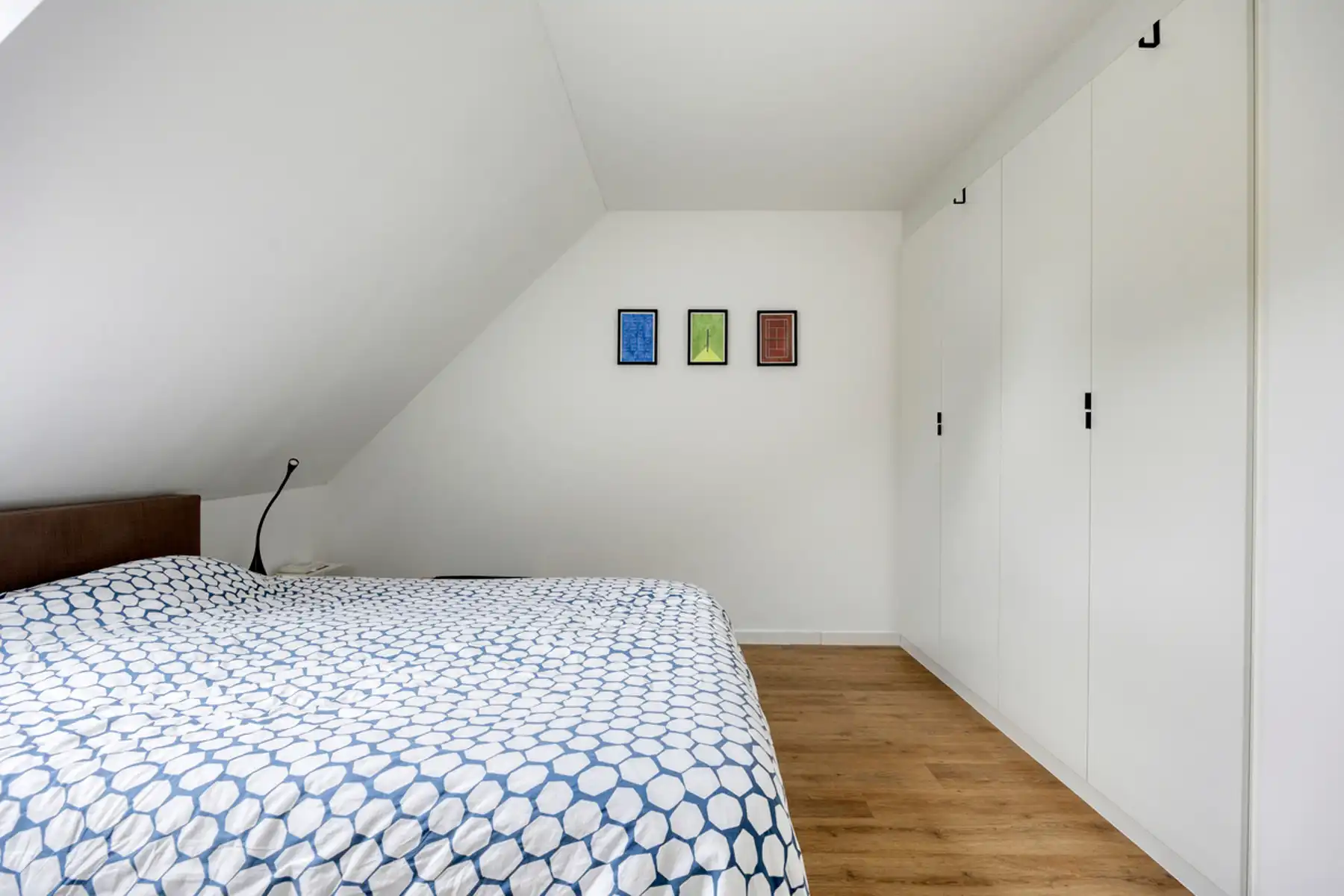 Uitzonderlijk ruim appartement met garage en staanplaats foto 16