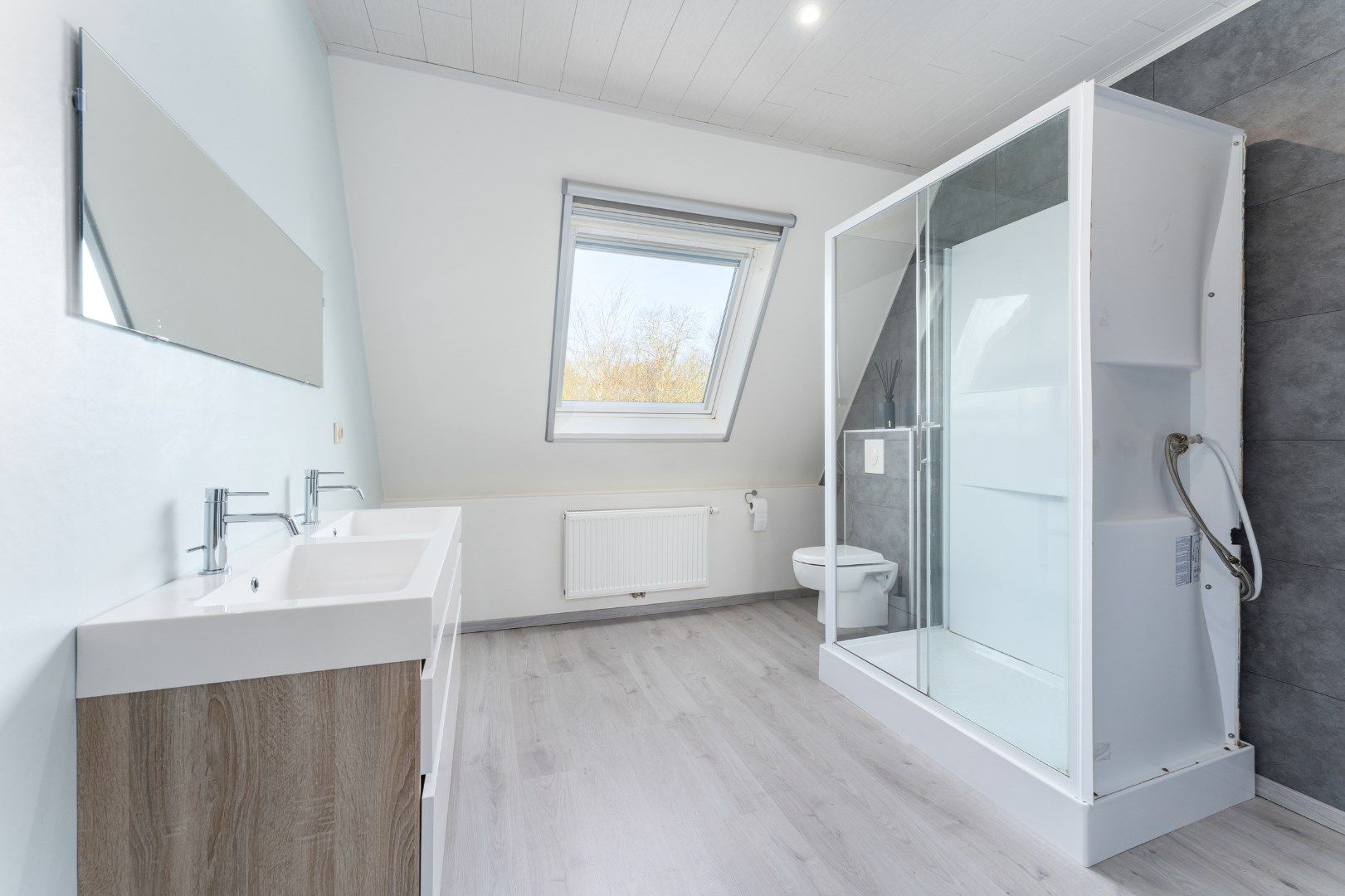 Gunstig gelegen woning met 3 grote slaapkamers en bijgebouw foto 13