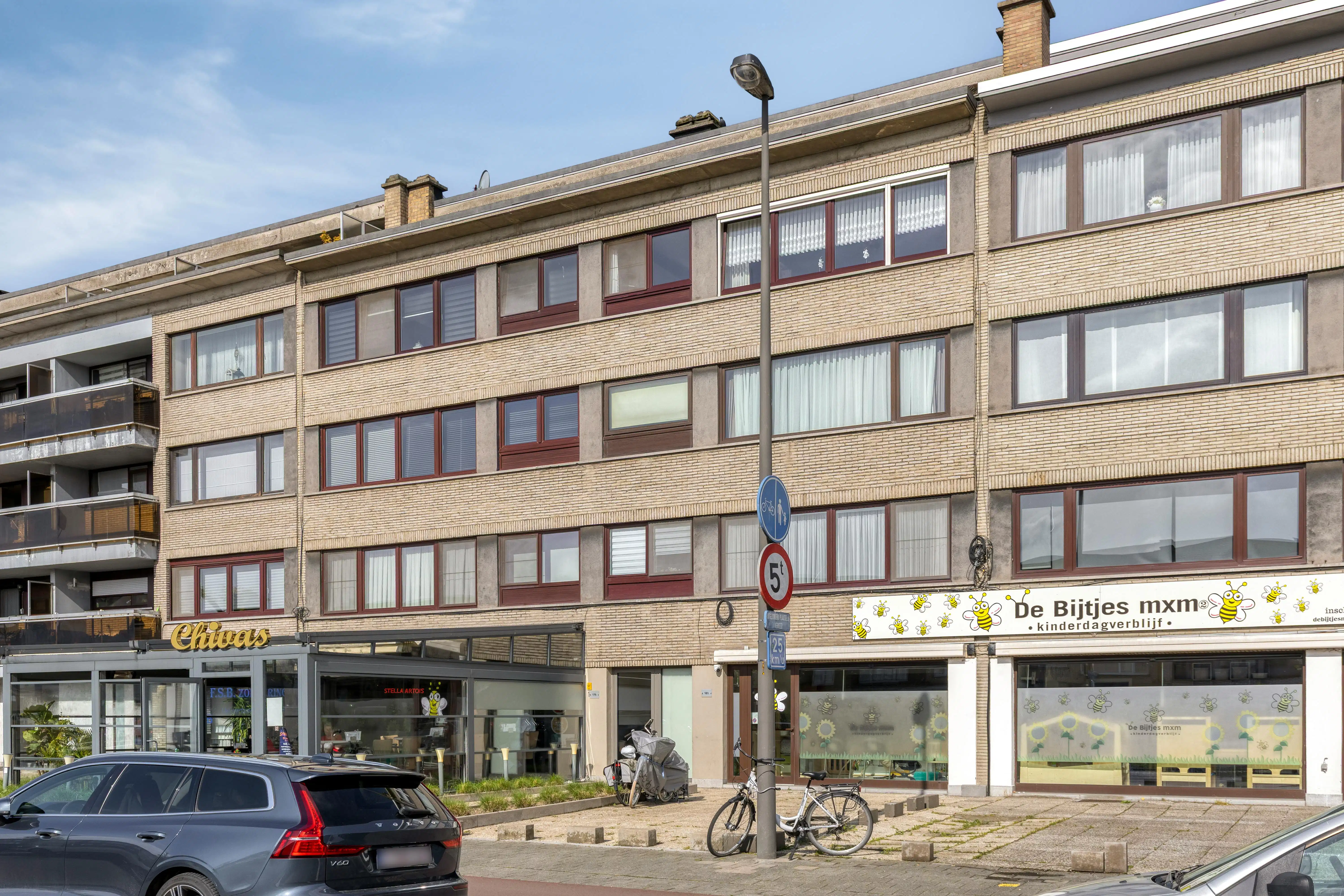 Ruim appartement met terras te koop in Merksem foto 19