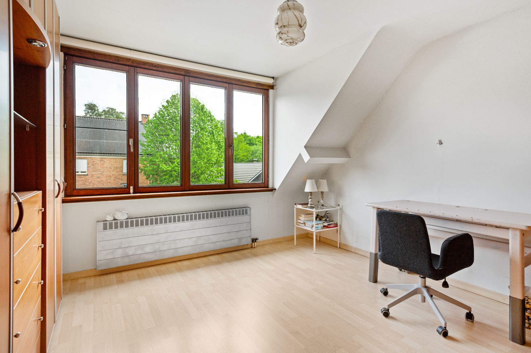 Uitzonderlijk gelegen woning met veel ruimte en karakter! foto 13