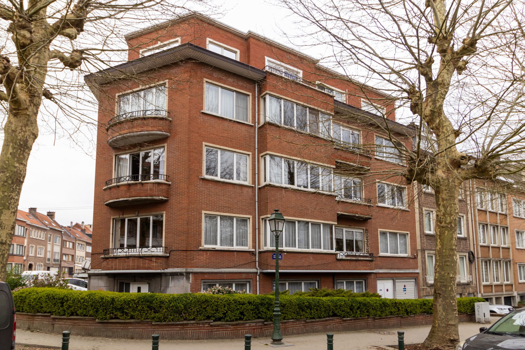 Opbrengsteigendom met 8 appartementen foto {{pictureIndex}}