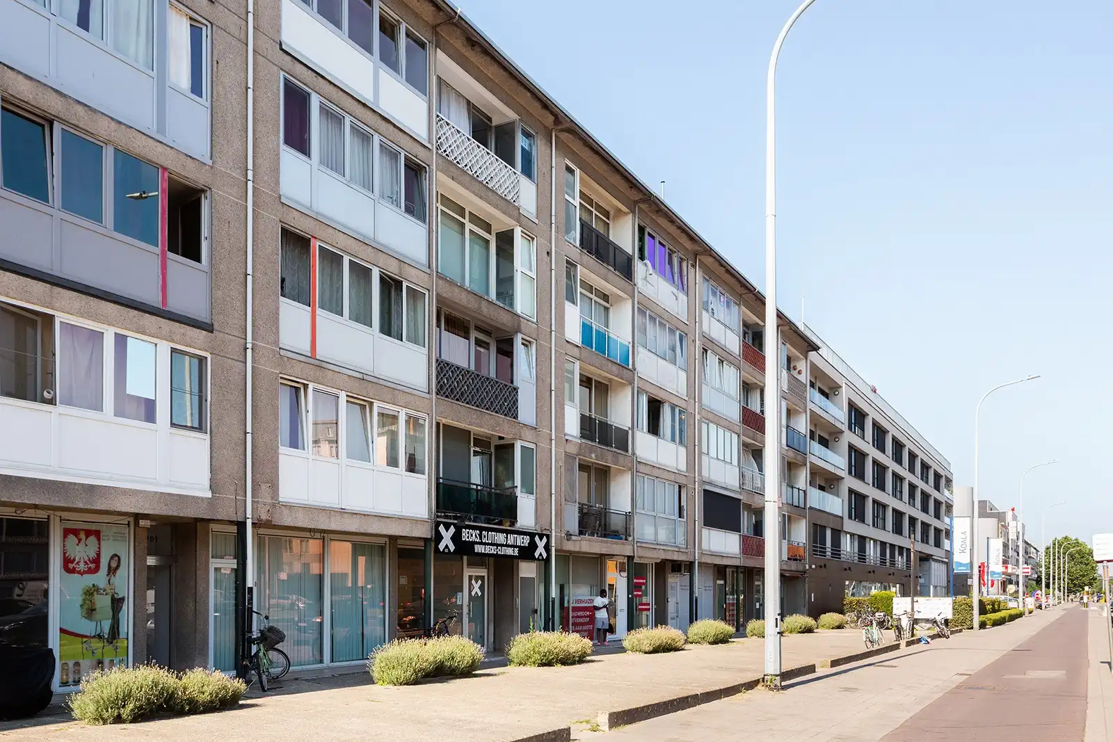 Deels te renoveren app. met 2 slpk. en 2 terrassen foto 18