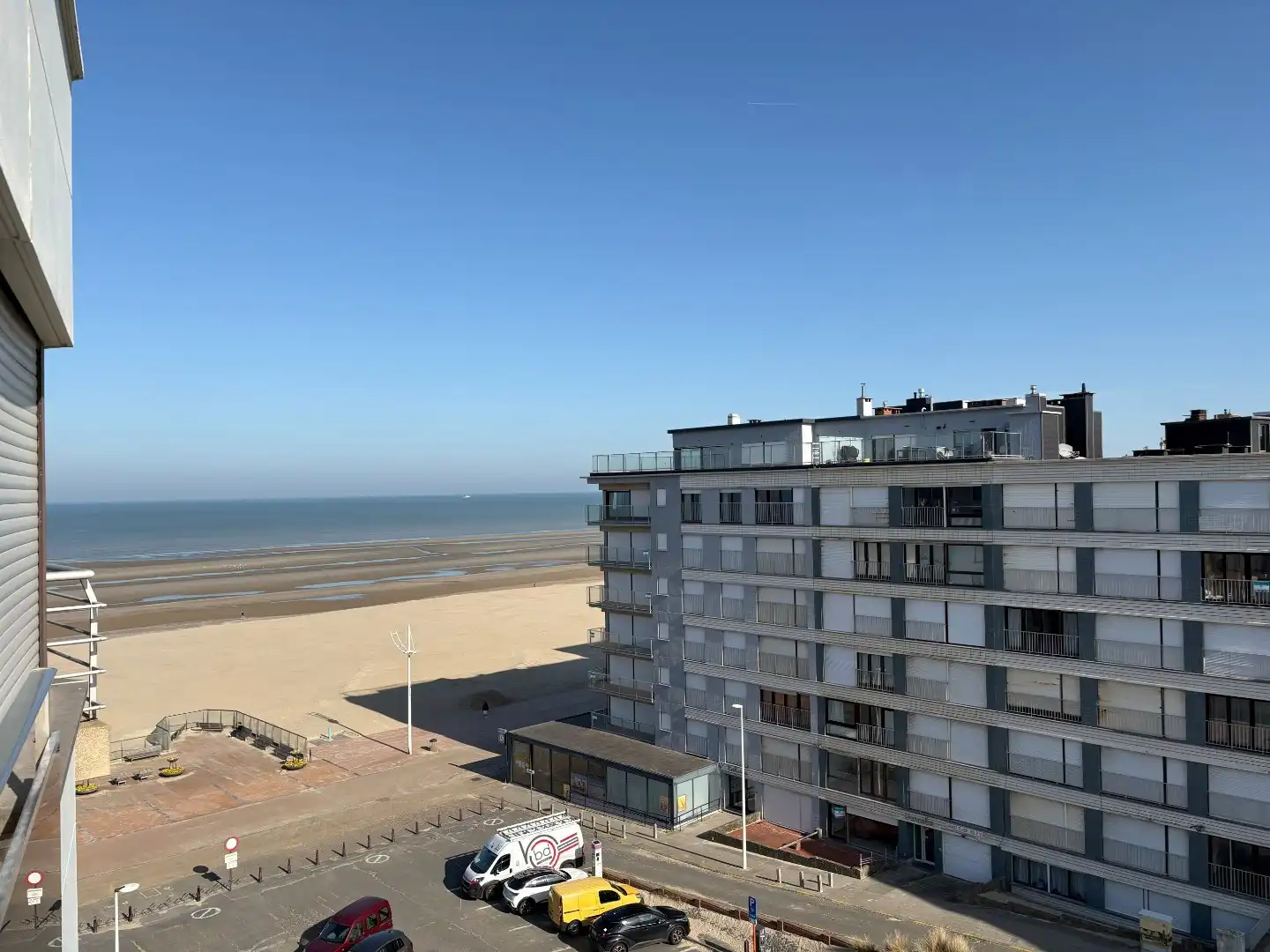 Instapklaar appartement met lateraal zeezicht – Zouavenplein foto 4