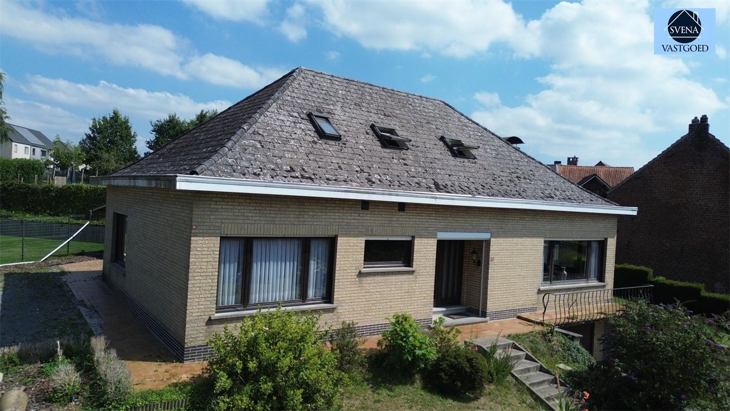 WONING MET 4 SLAAPKAMERS EN GARAGE IN RUSTIGE OMGEVING foto 2