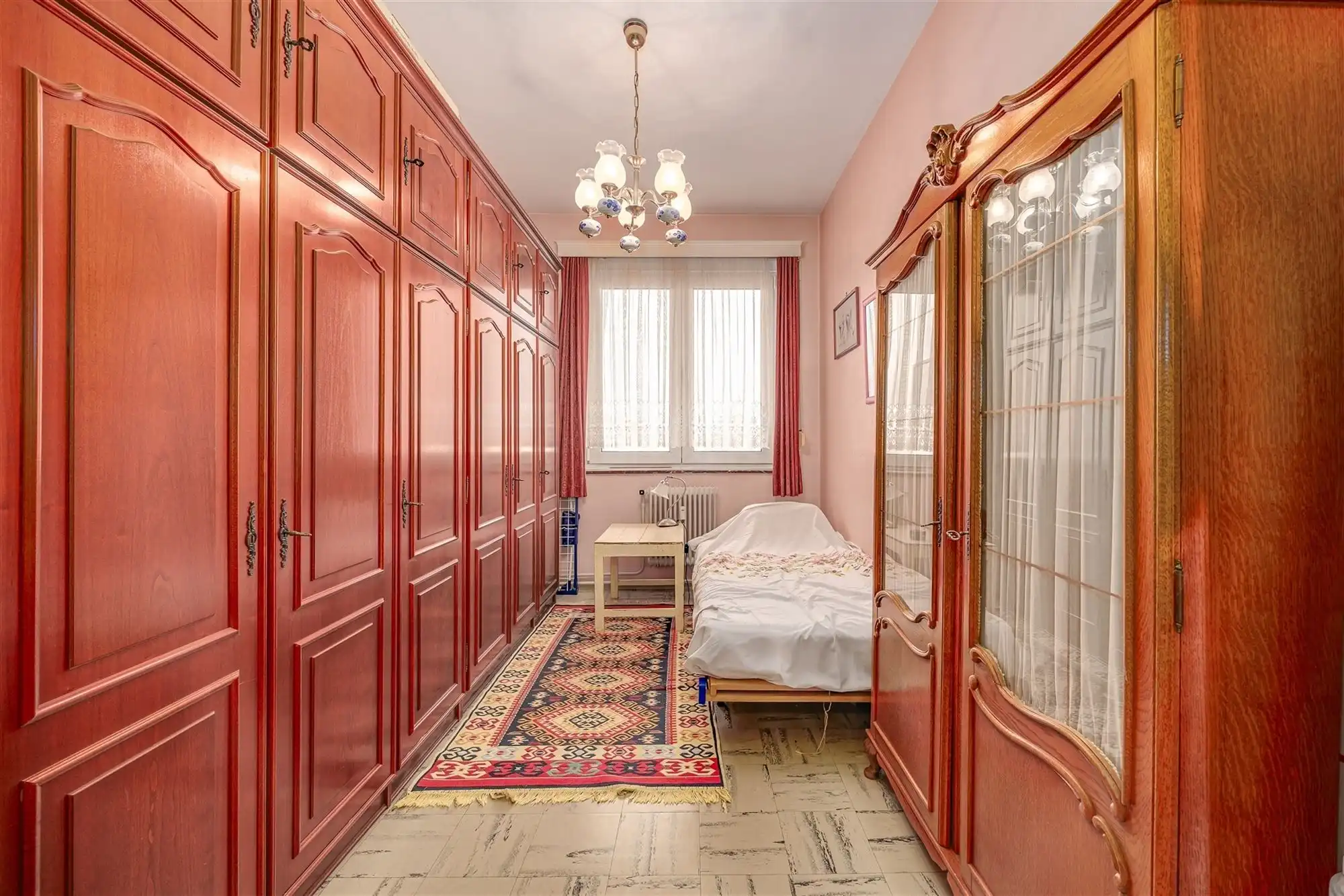 Appartement met 2 slaapkamers en terras. Parking mogelijk. foto 11