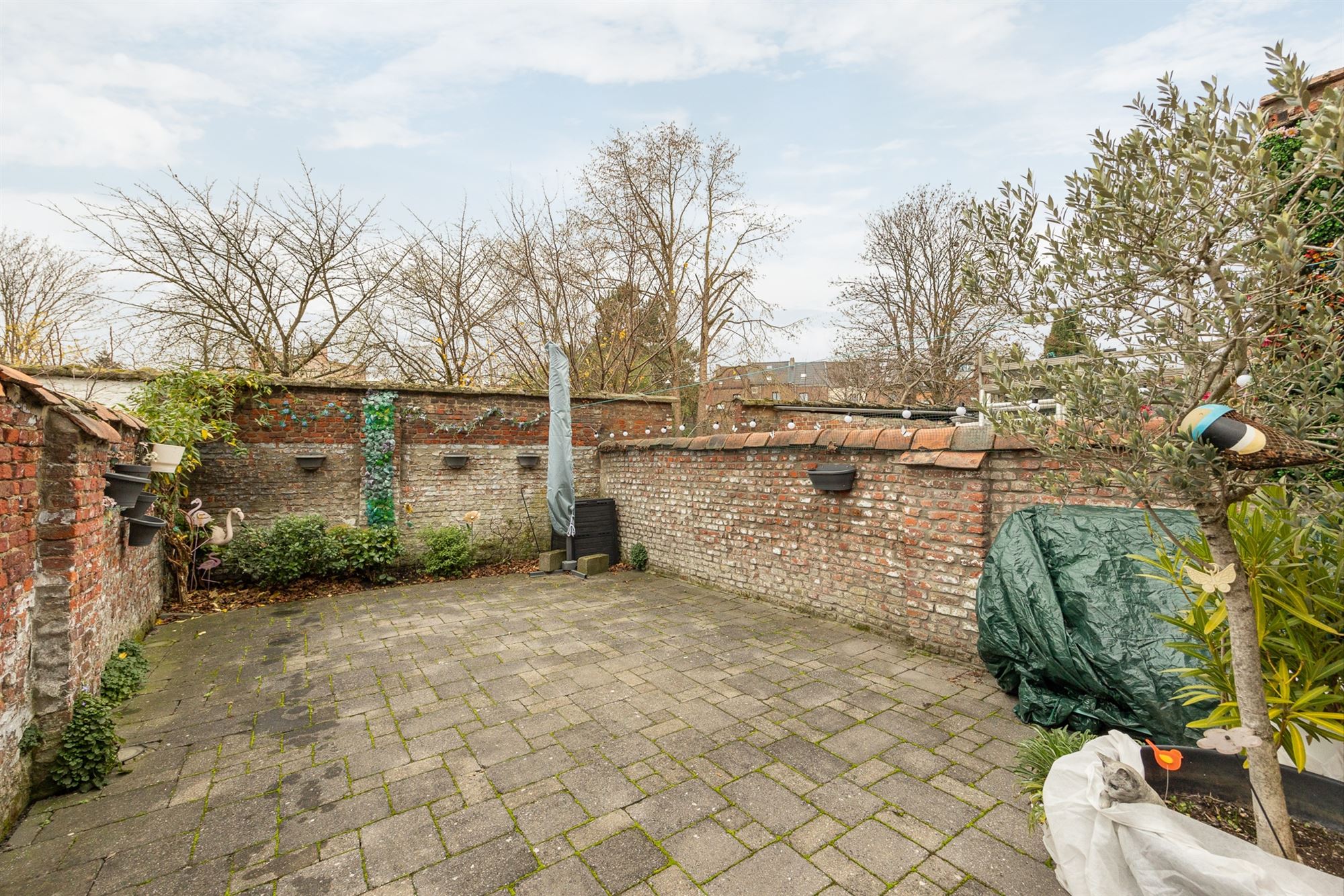 Instapklare gezinswoning met drie slaapkamers en tuin foto 23