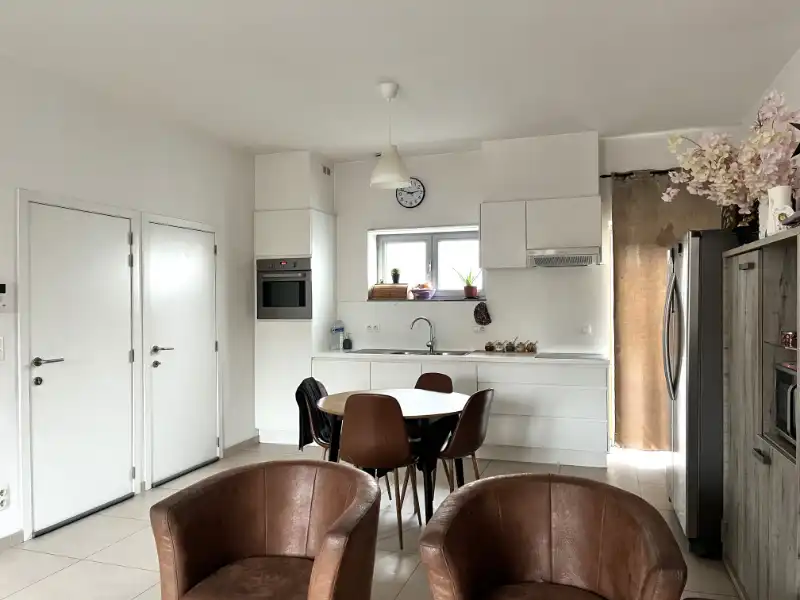 2 slaapkamer duplex appartement met garage foto 2