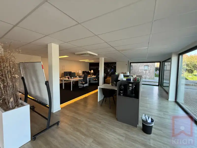 TOPLOCATIE: verhuurd handelspand van 258 m² met atelier en garage! foto 5