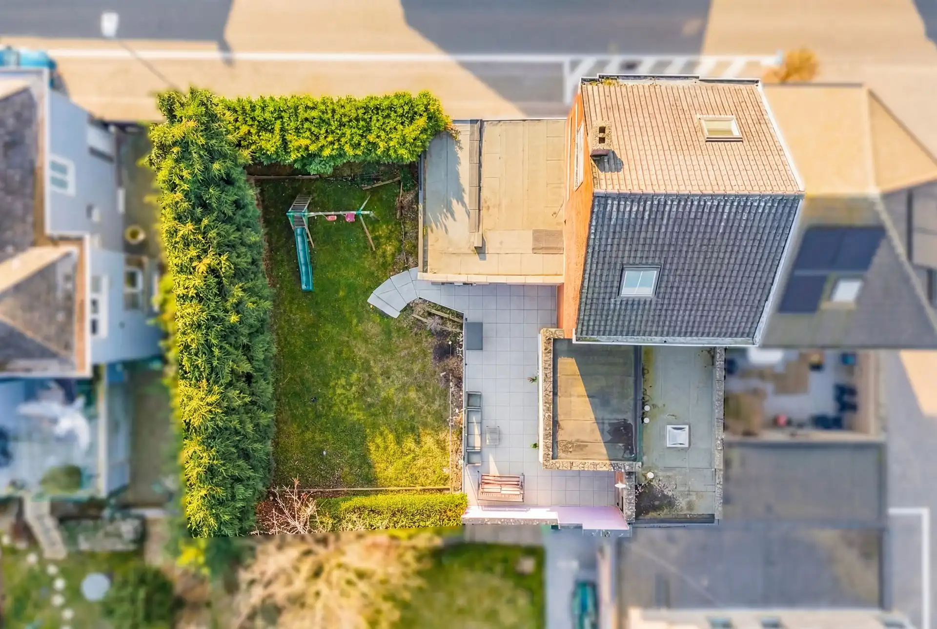 Instapklare woning met 4 slks, garage en aanpalende bouwgrond foto 26