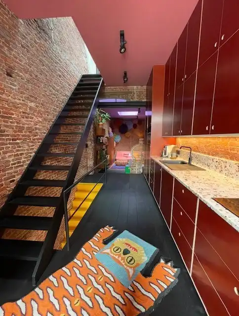 Karaktervolle erfgoedwoning op topligging tegenover de Sint-Gummaruskerk. foto 6