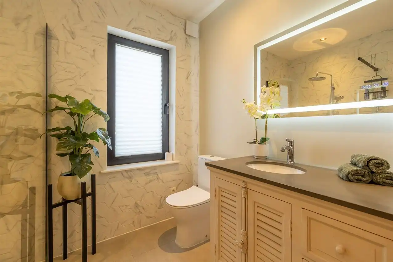Moderne "Engelse charme, hedendaagse verfijning in oase van groen foto 9