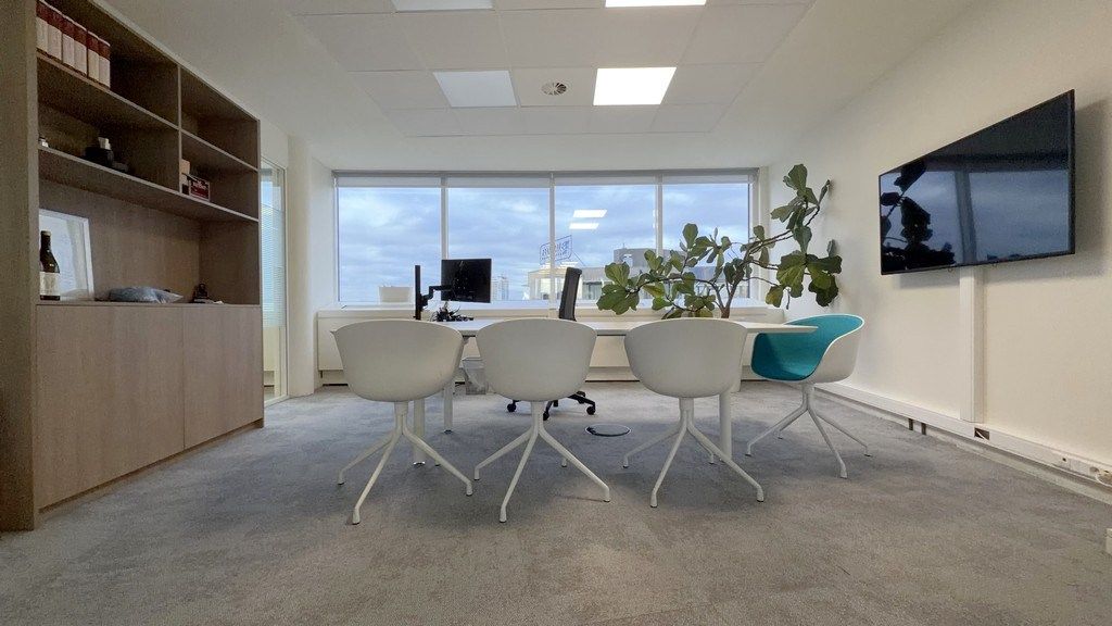 Knap ingericht kantoor te huur in Antwerp Gate I te Berchem foto 4