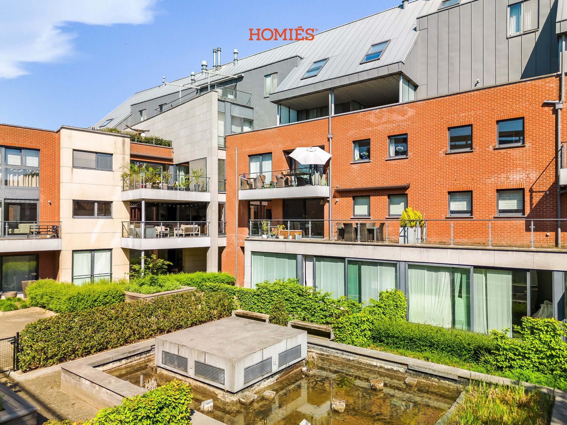 Ruim appartement met 3 slpks, riant terras en autostaanplaats foto 4