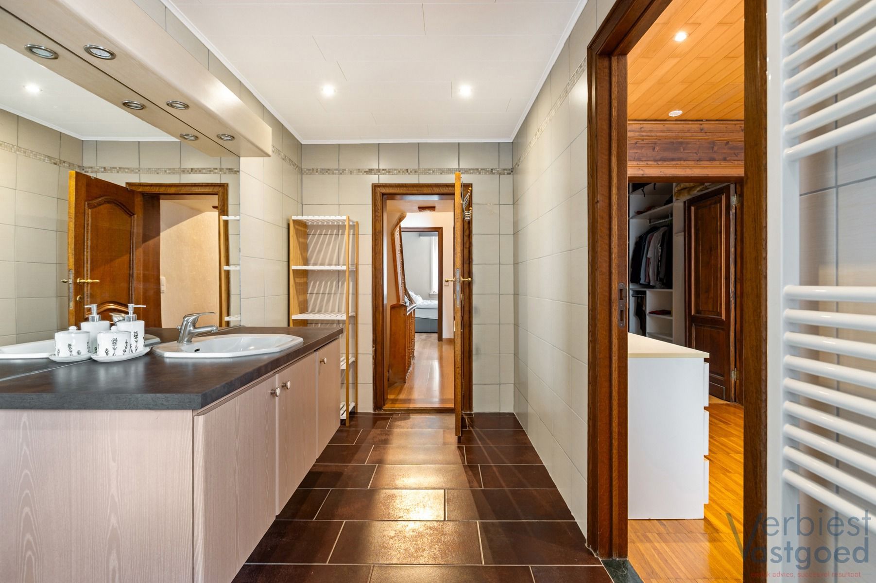 Energiezuinige en charmante woning in het hart van Schoten foto 15