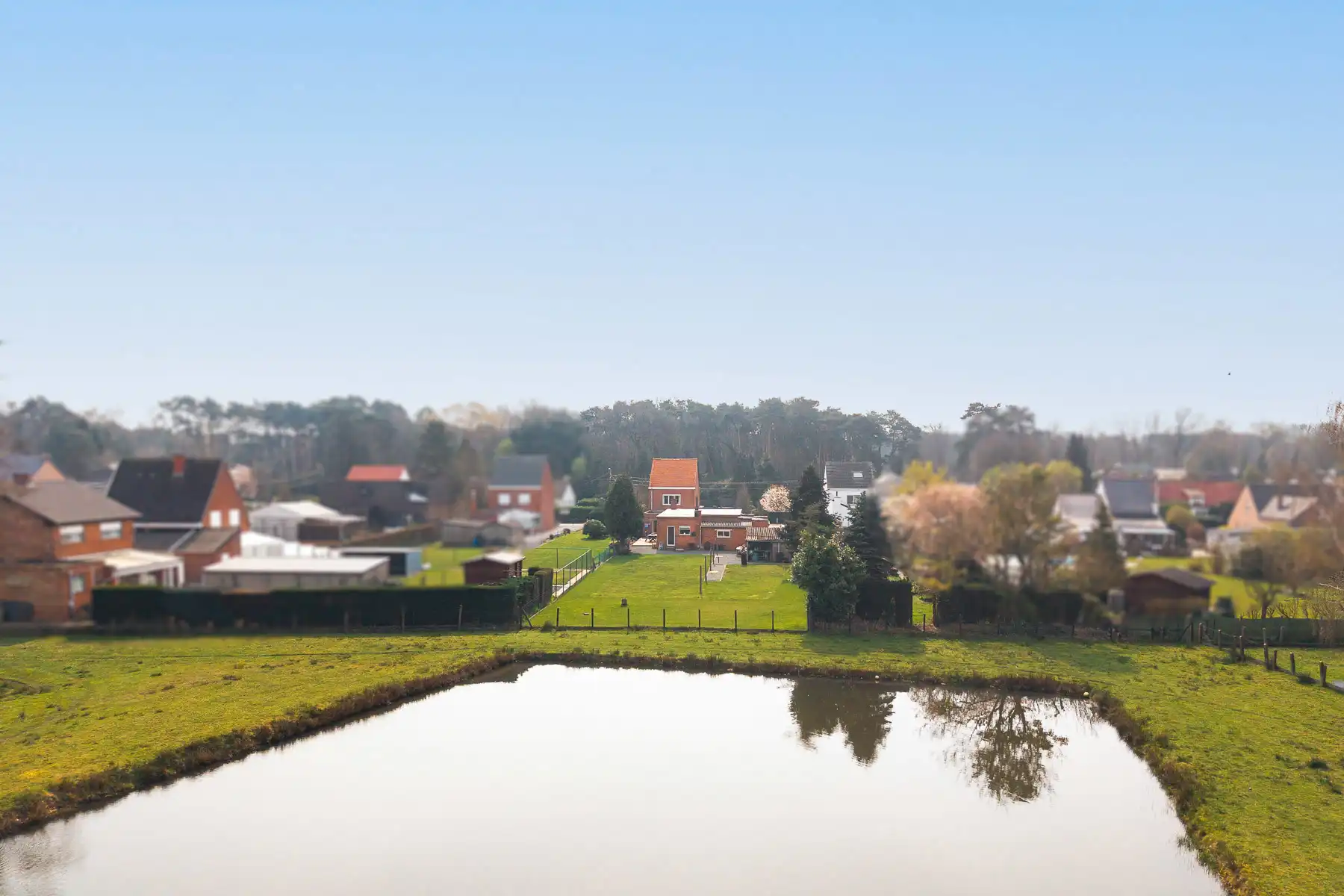 Open bebouwing met veelzijdig bijgebouw op een toplocatie foto 28