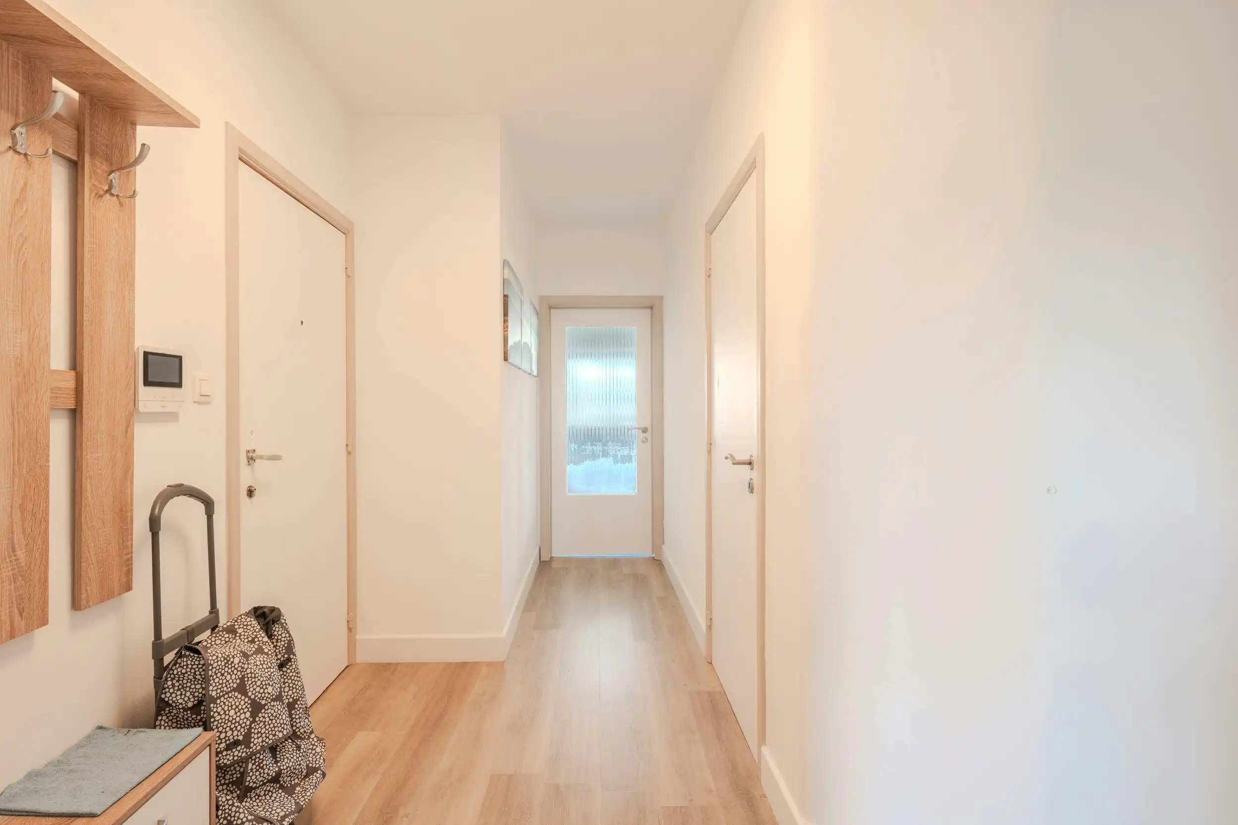 Gerenoveerd 2 slaapkamer appartement vlakbij de Zeedijk! foto 15