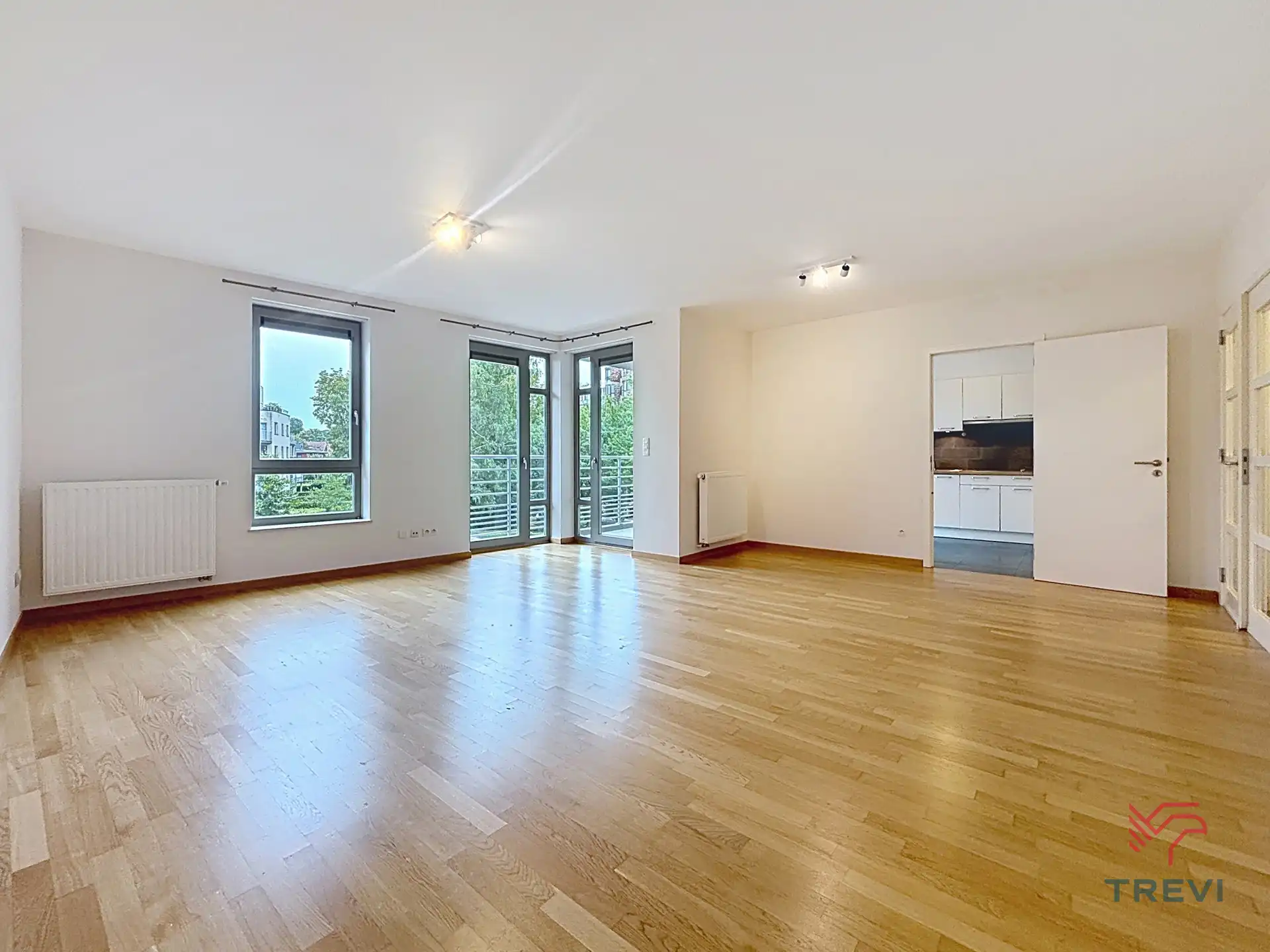 Mooi appartement met 2 slaapkamers + parkeerplaats foto 2