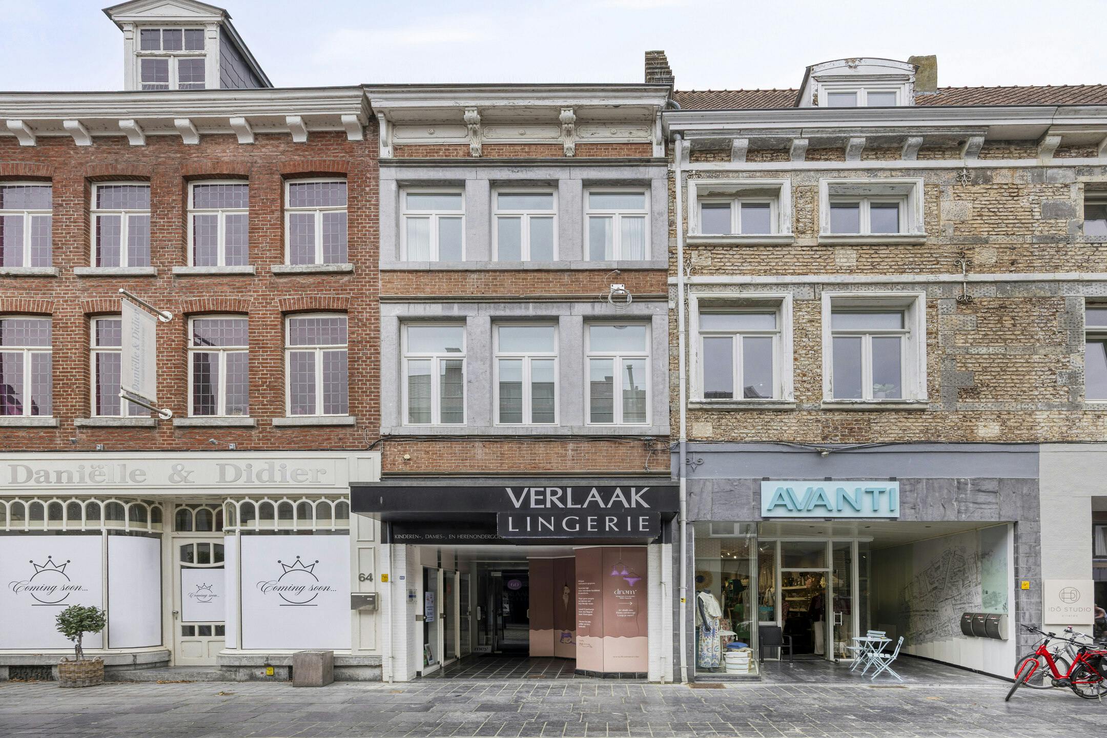 Stijlvolle stadswoning met handelspand te koop in hartje Maaseik foto 24